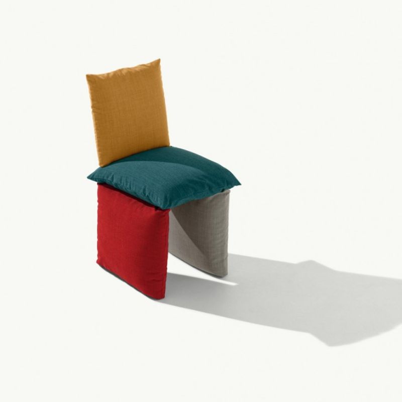 Pillow 702 pouf