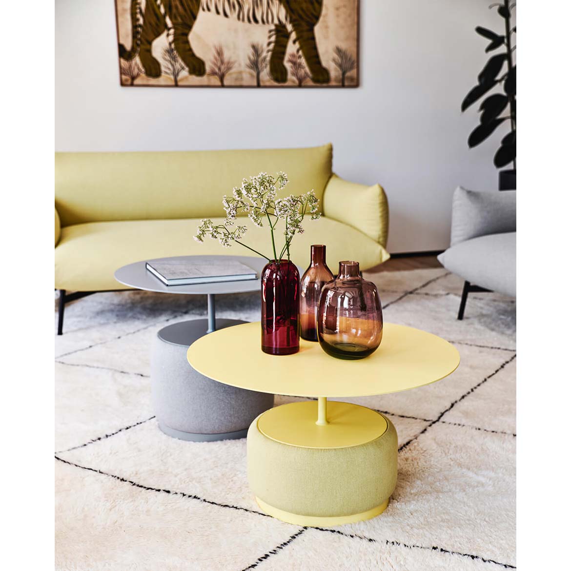 Bloom 605 coffee table