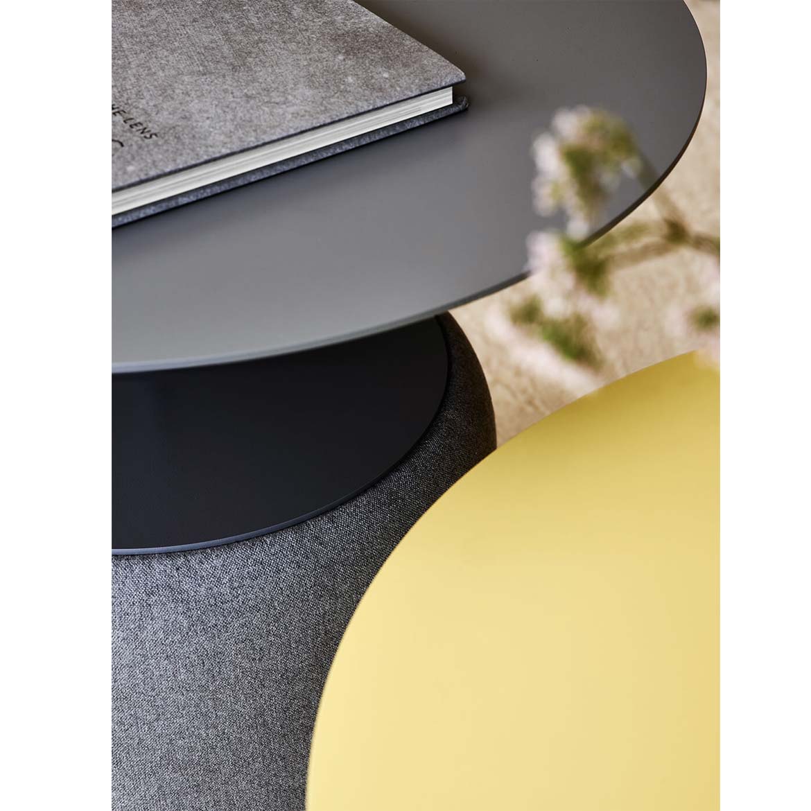 Bloom 605 coffee table