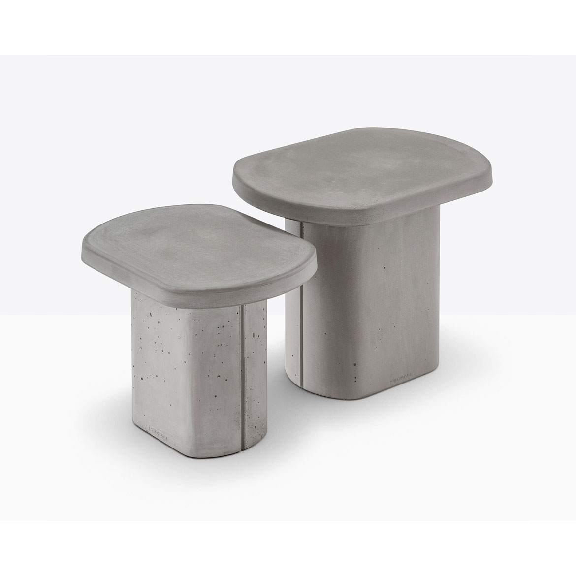 Caementum cmt_46x35x42 coffee table