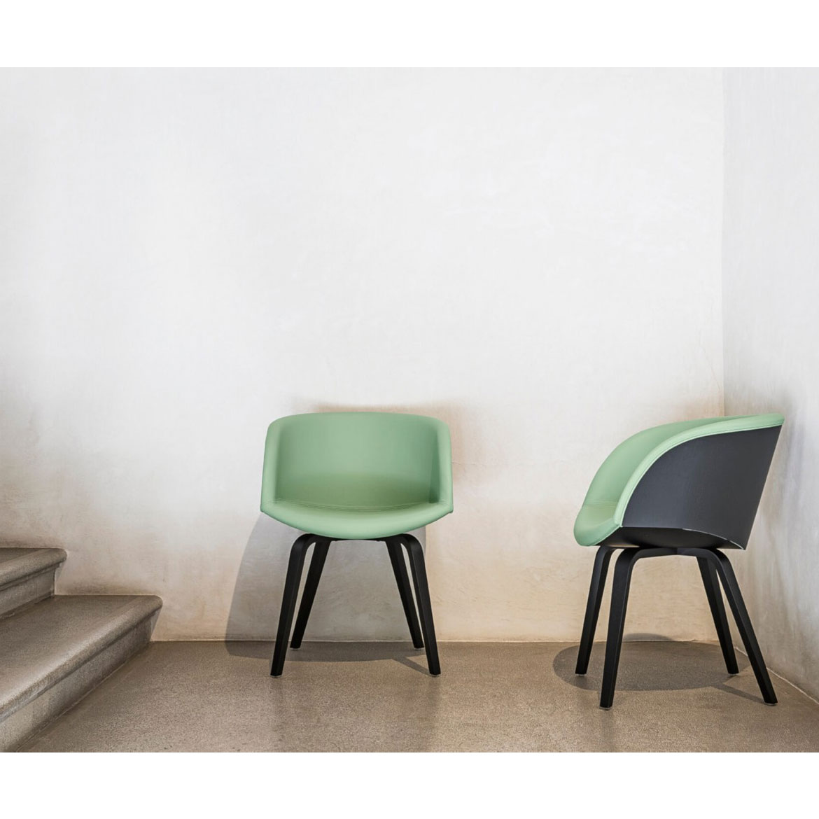 Danny 202 armchair