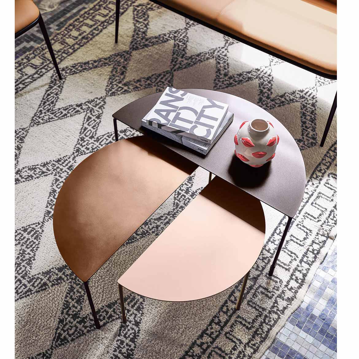 Hoodie 605 coffee table