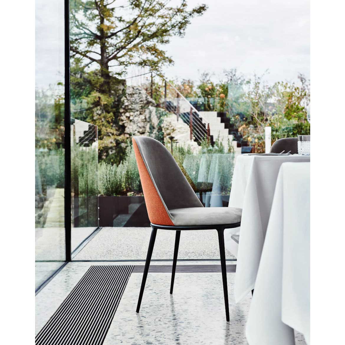 Lea 102 chair