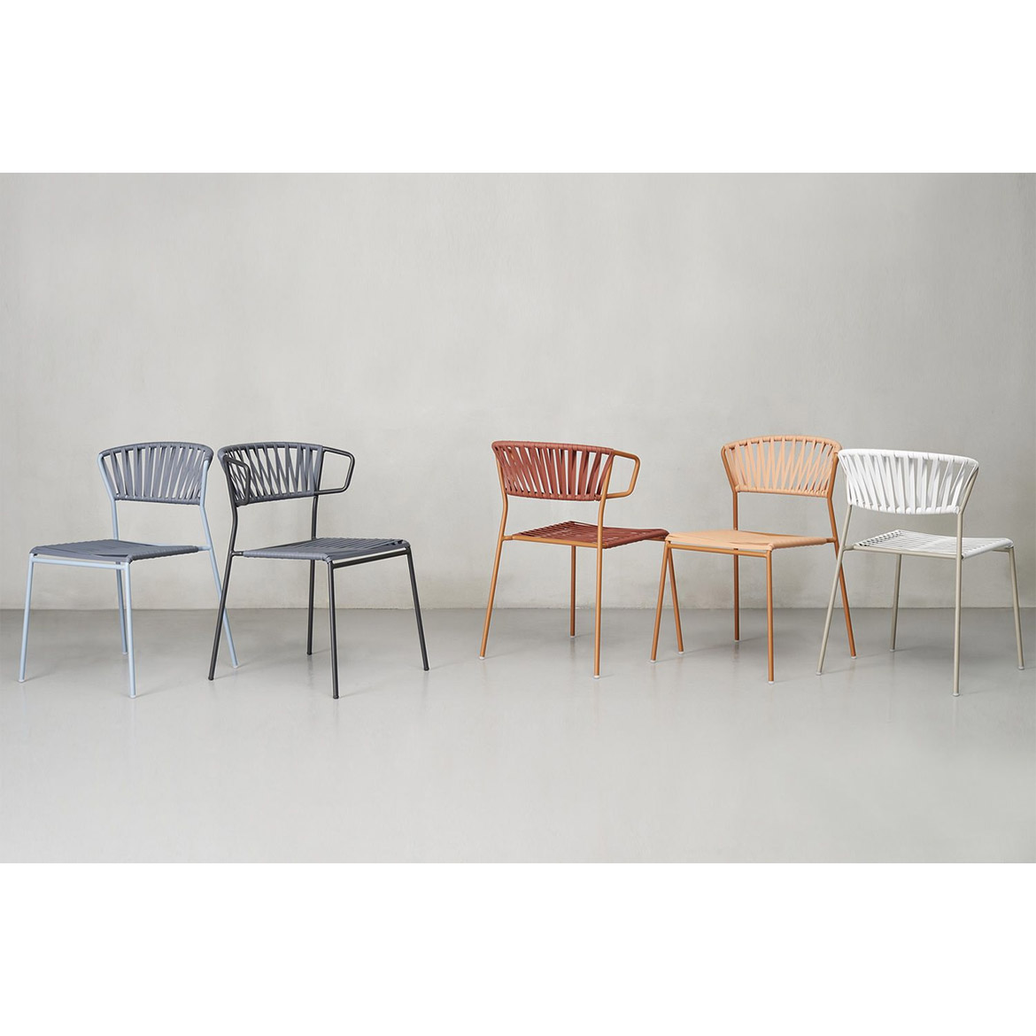 Lisa club 107 chair