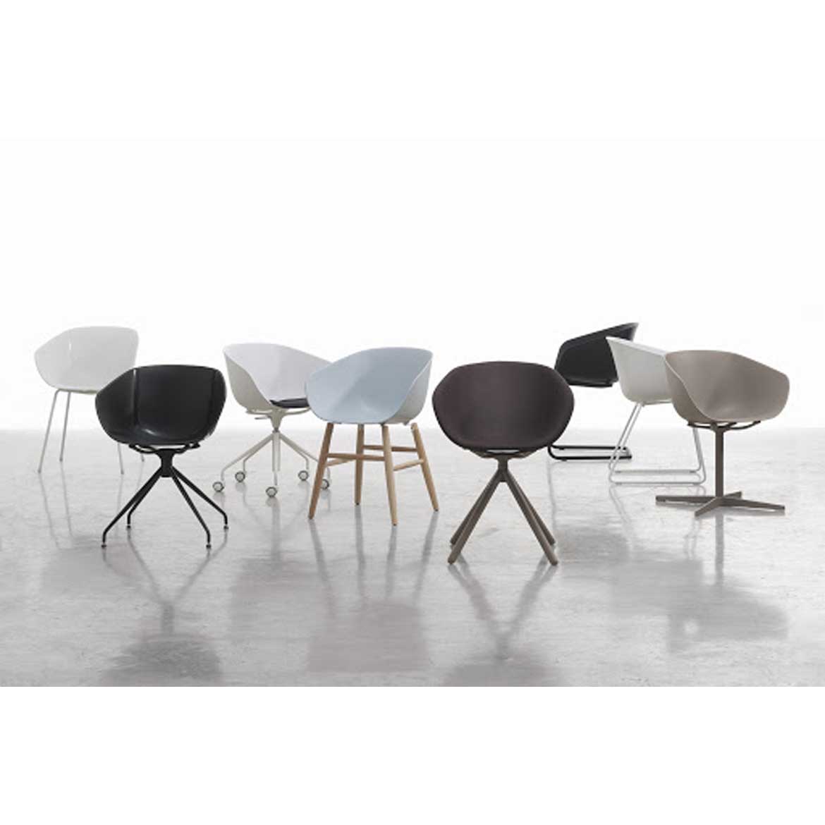 Maya 203 armchair