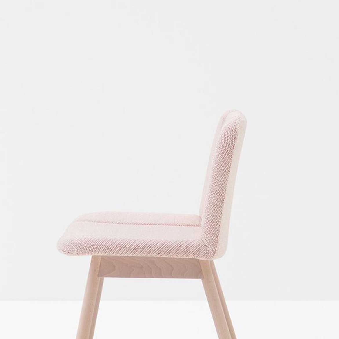 Hippy 102 chair 