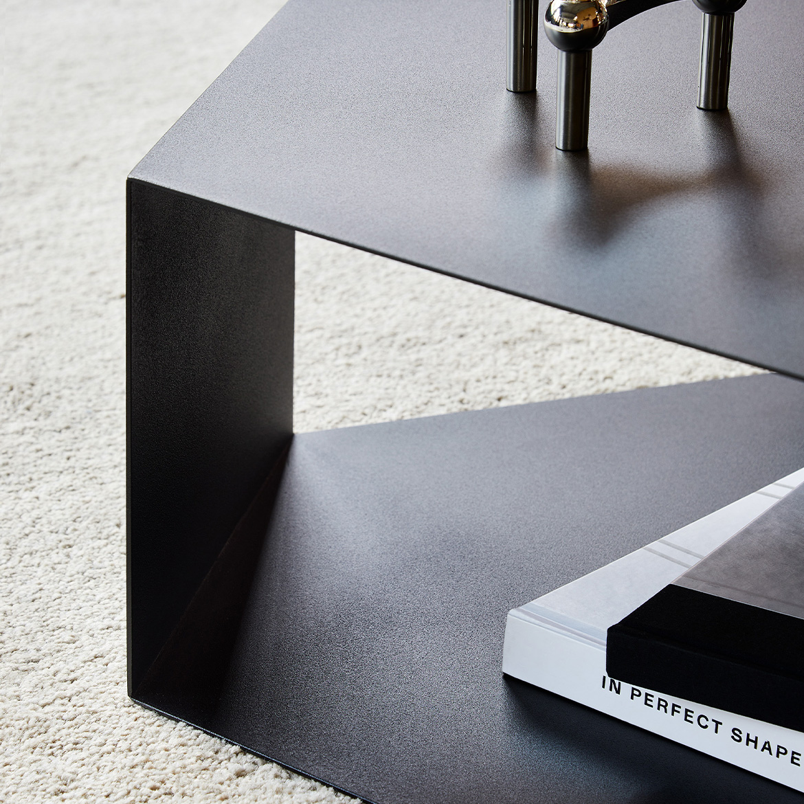 Lumo 605 side table