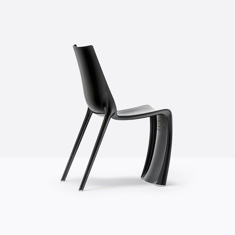 Smart 103 chair