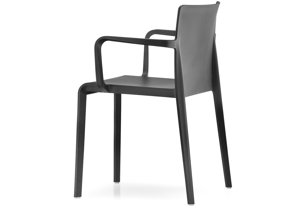 Volt 675 karfás szék